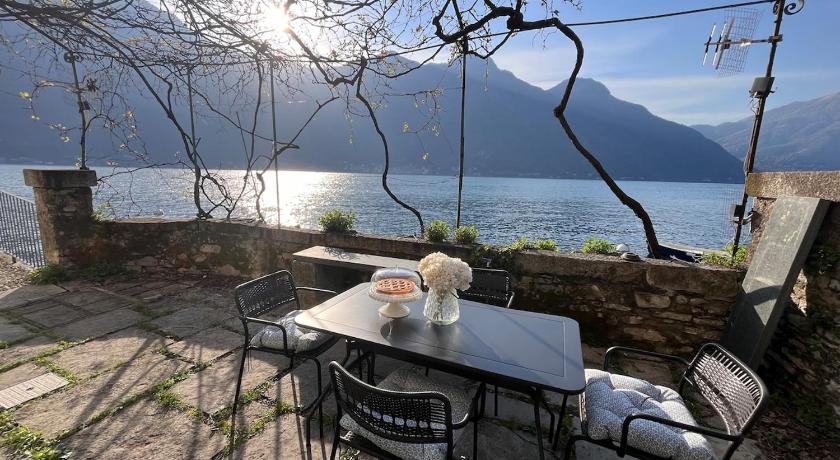 The little house on the shores of Lake Como in Nesso