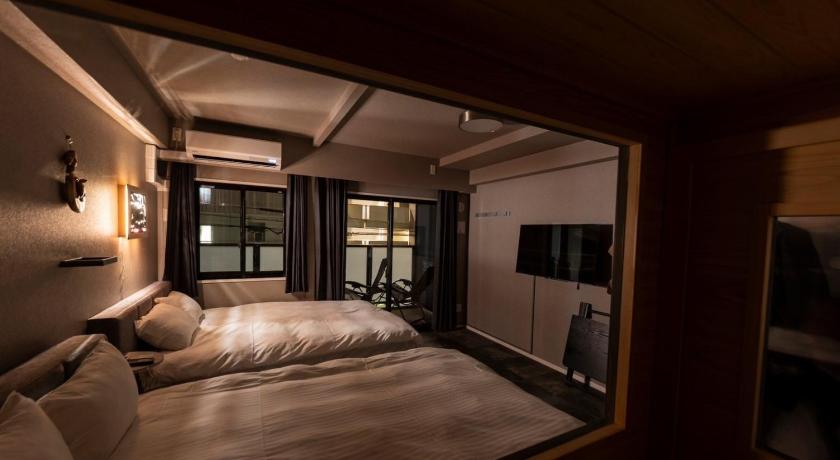 Fukuoka RIVEIL Hakataekimae 3-Star Accommodation pool