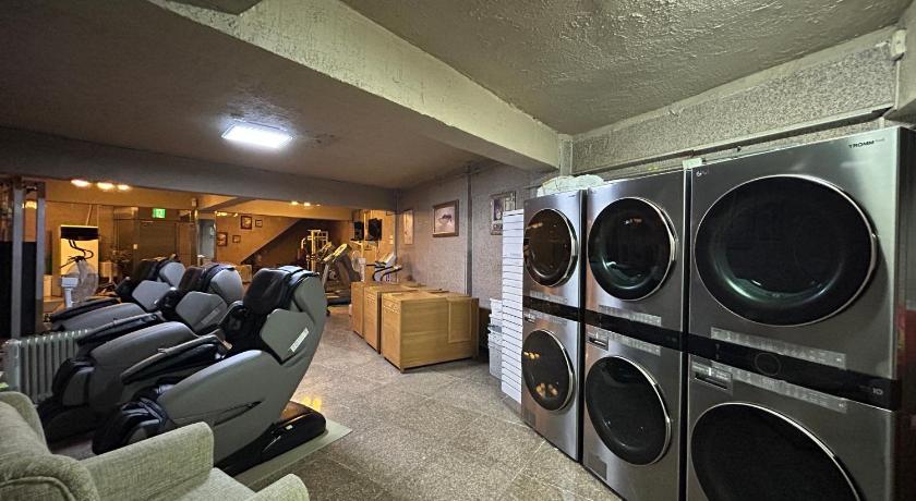 平沢 Asia Tourist Hotel 2つ星 ホテル ロビー