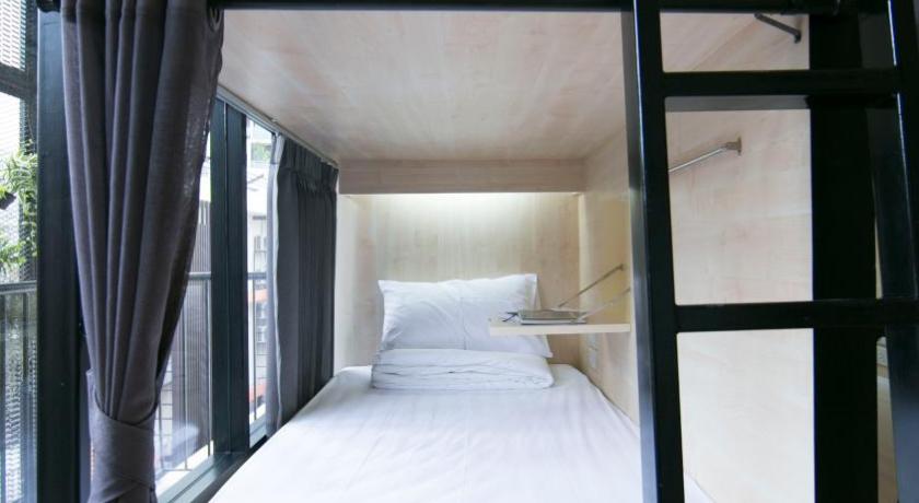 รูปของหอพักรวม 8 เตียง (8 Bedded Room (Mixed)) 1