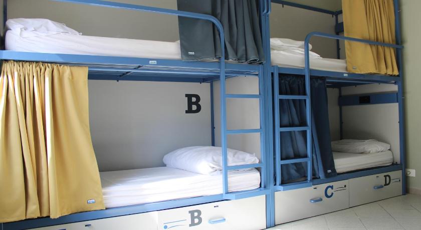 Image of Single Bed in Mixed Dormitory Room 0