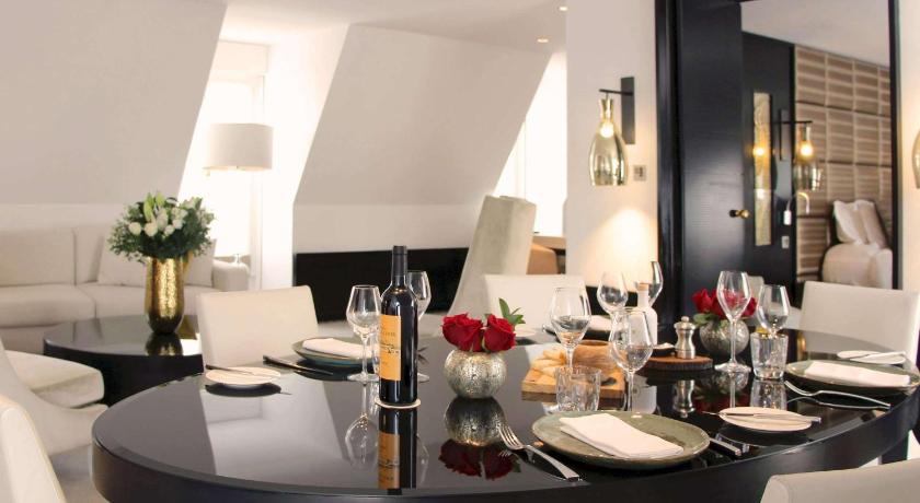 Image of Couture Apartment with King Bed and View 5