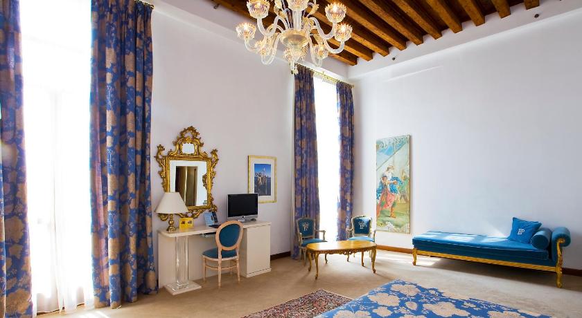 รูปของSuperior Room - Canal View 6