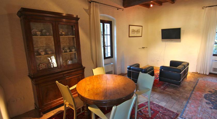 Image of Suite with Spa Bath 8