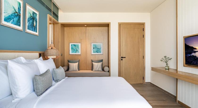 Image of Four-bedroom Beachfront Pool Villa - Ocean Club Access 15