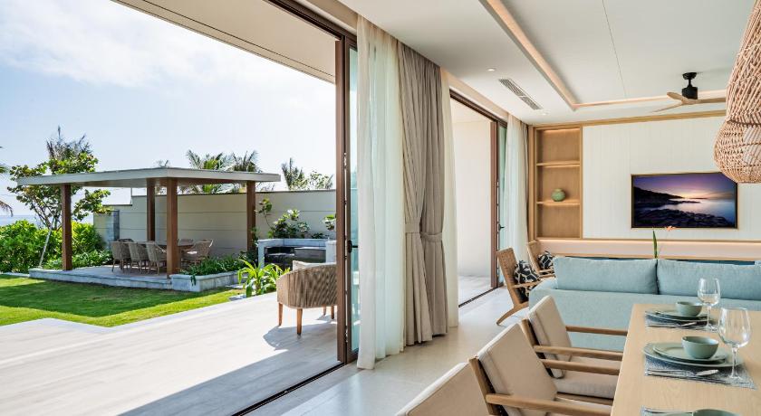 Image of Four-bedroom Beachfront Pool Villa - Ocean Club Access 9