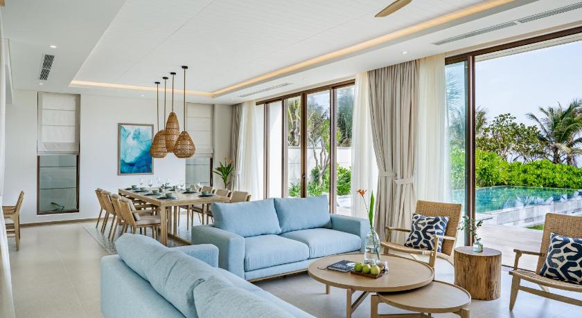Image of Four-bedroom Beachfront Pool Villa - Ocean Club Access 0