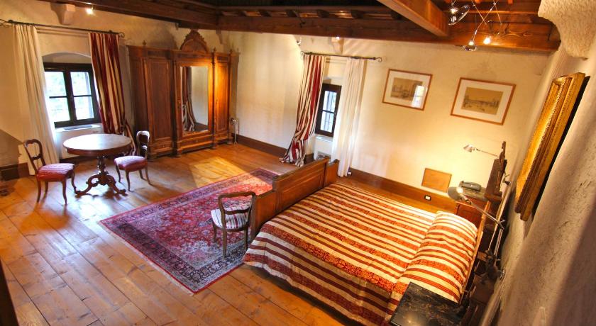 Image of Suite with Spa Bath 12