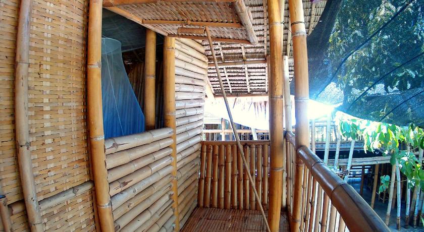 Dumaguete Bamboo Cottages -Dauin - image 4