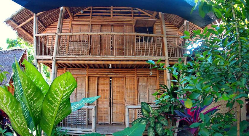 Dumaguete Bamboo Cottages -Dauin - image 6