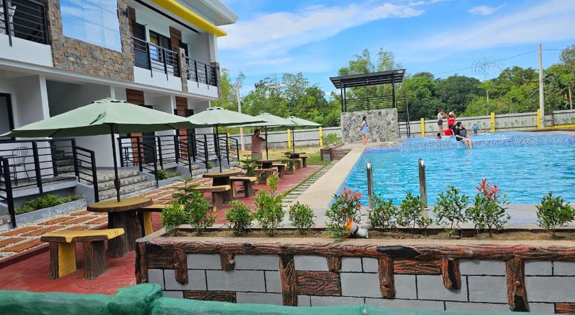 Summerville Hotel and Resort