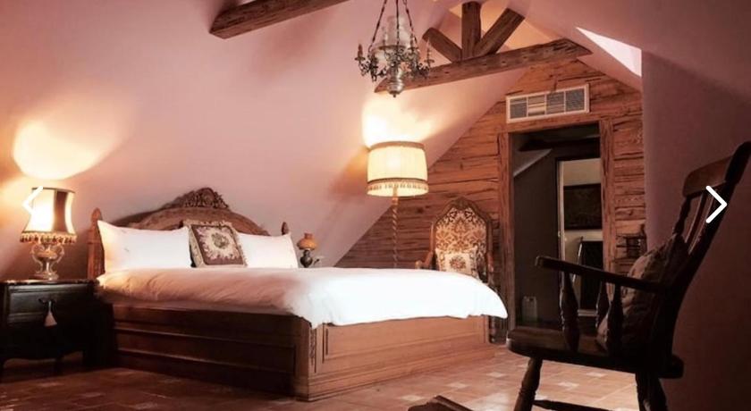 Image of Deluxe Double or Twin Room 3