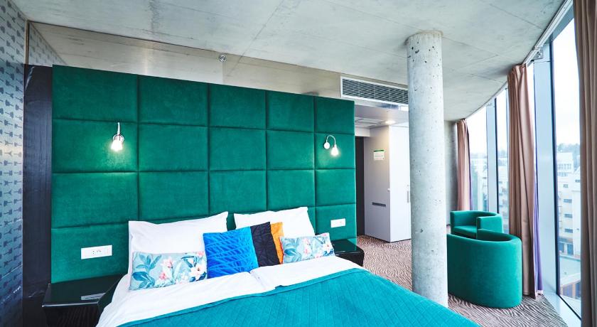 รูปของห้องสุพีเรียร์เตียงใหญ่ (Superior Double Room) 0