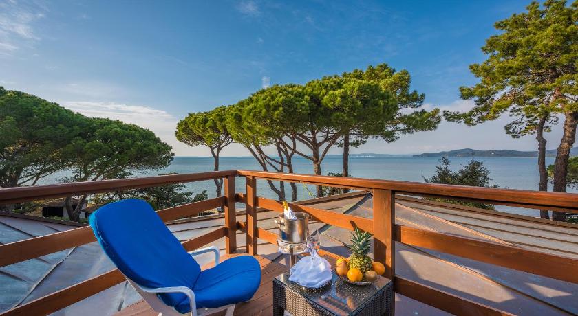 Book Hotel La Bussola - Beach & Golf in Punta Ala, Italy - 2022 Promos