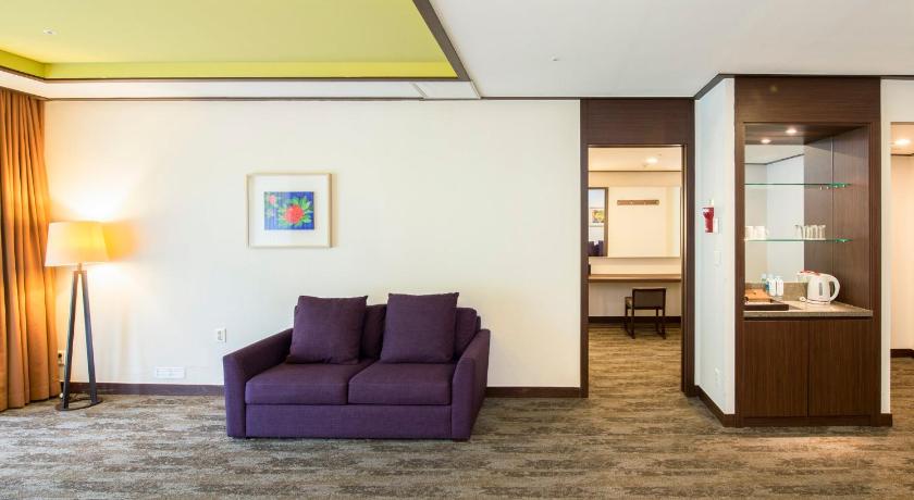 Image of 2 Twin Suite Slope View 7