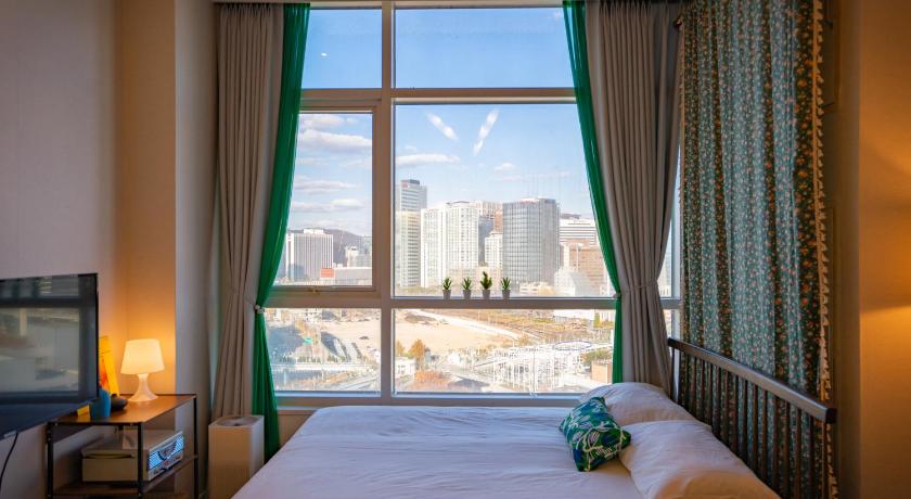 Image of Two-Bedroom Apartment with City View 0