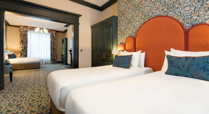 Image of Georgian Family Suite 4