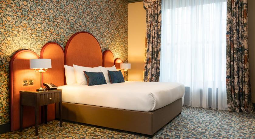 Image of Georgian Family Suite 7