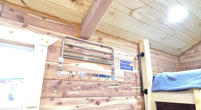 프레도니아 #4 - Amish Log Camping Cabin Walk to the Water cabin 4성급 숙소 스위트룸