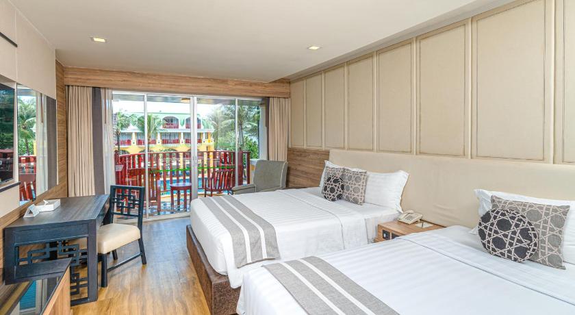 Image of Deluxe Pool View Room 11