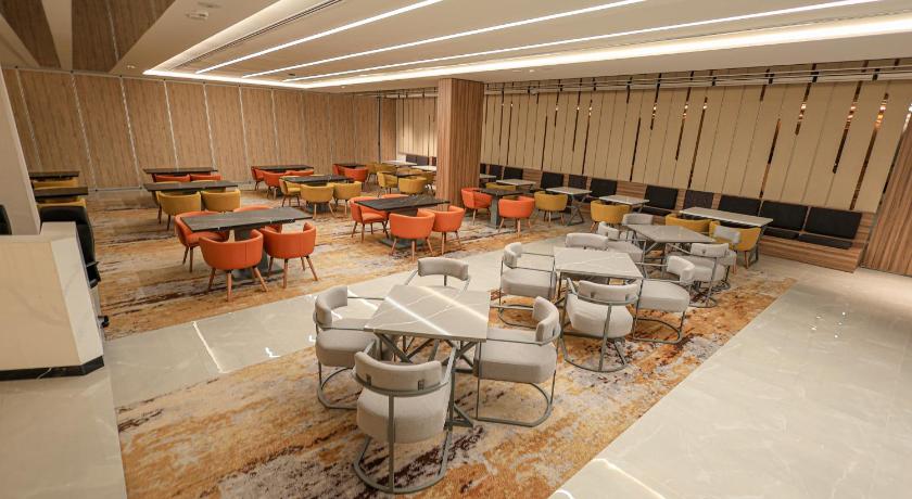 Swisstouches Hotel Amman - image 3