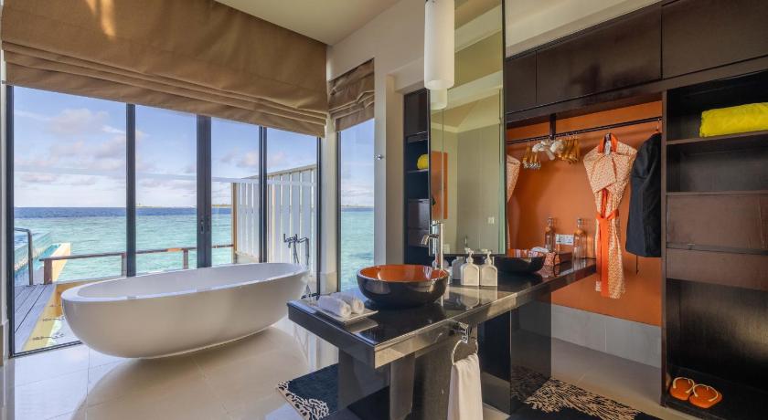 Зображення Deluxe InOcean Pool Villa 2