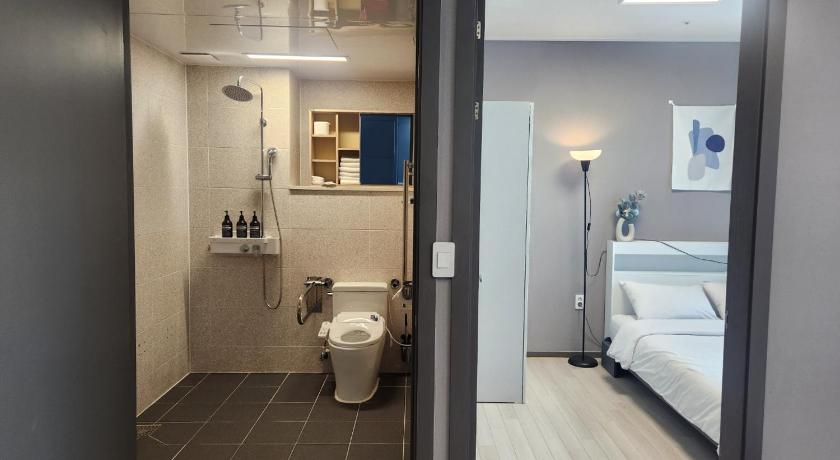 Brand New Residence with Family