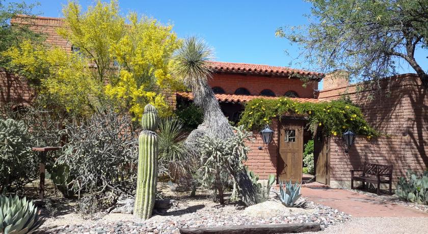 Desert Trails Bed & Breakfast