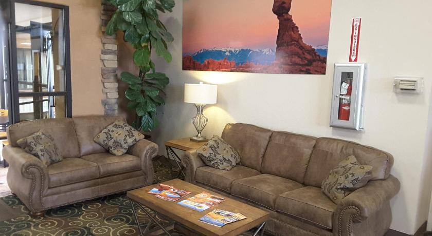 Inn at the Canyons photo