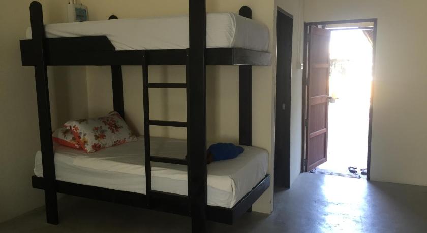 Image of Family Room 16