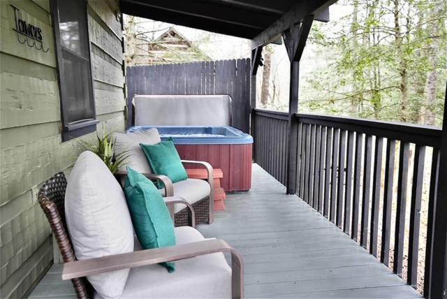 Carton (TN) Rustic Rewind Accommodation pool