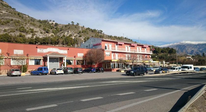 Hostal Restaurante el cruce — Hotel in Padul