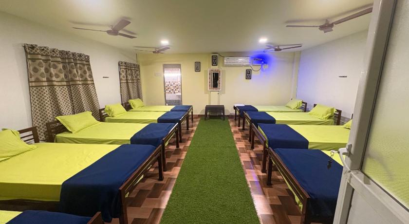 拉梅斯瓦兰 GreenLeaf Resorts and Restaurant 3星级 酒店 泳池