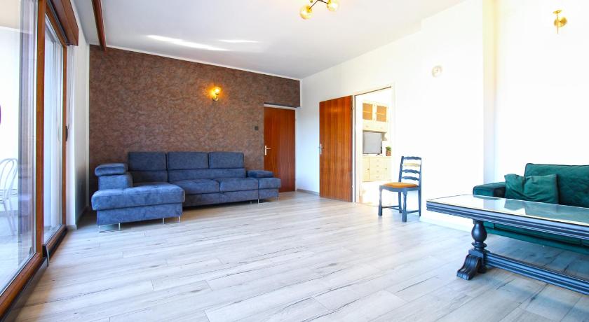 Apartment 826 - image 25