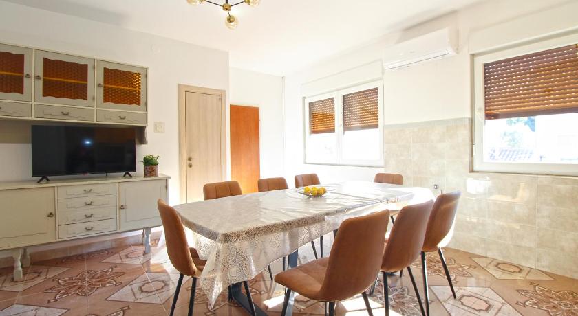 Apartment 826 - image 41
