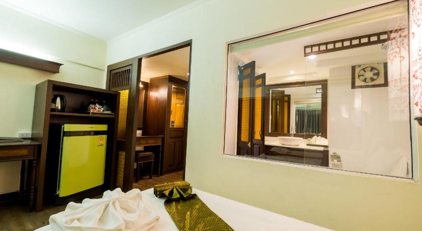 Image of Executive Deluxe Triple Room 6