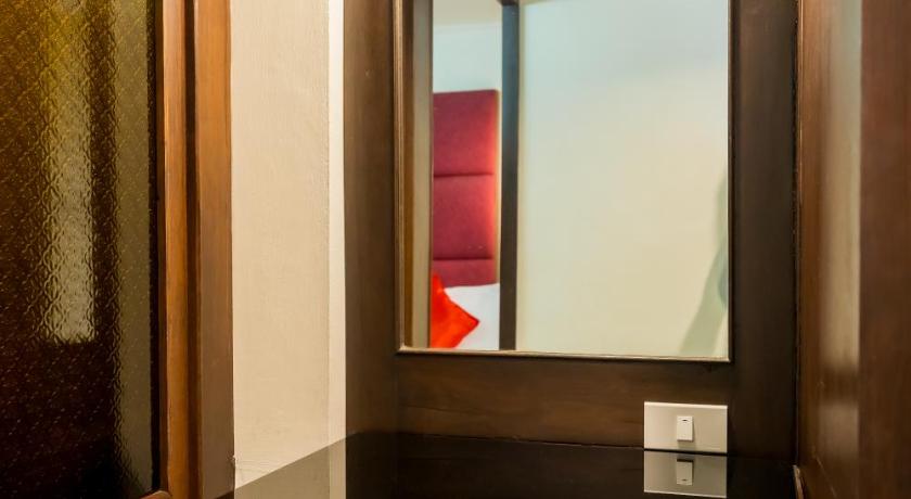Image of Executive Deluxe Triple Room 11