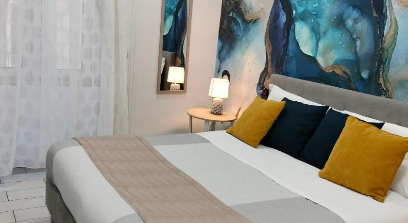 Image of Double Room with Private Bathroom 6