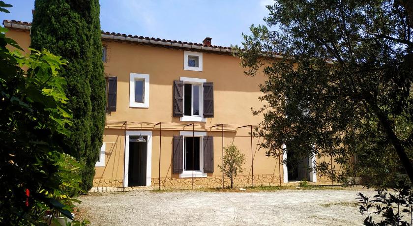 Les Grands Cypres - chambres d'hotes
