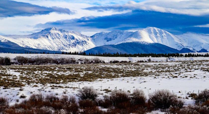 タバナシ Luxe MTN Escape 15 min to Winter Park Base 4つ星 宿泊施設 客室