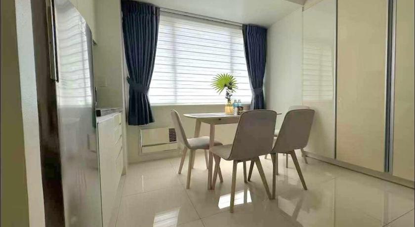 Modern Cozy Condo Unit in Calyx Cebu City - image 8