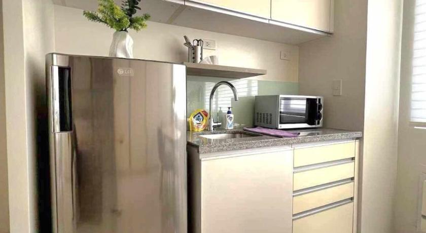 Modern Cozy Condo Unit in Calyx Cebu City - image 14