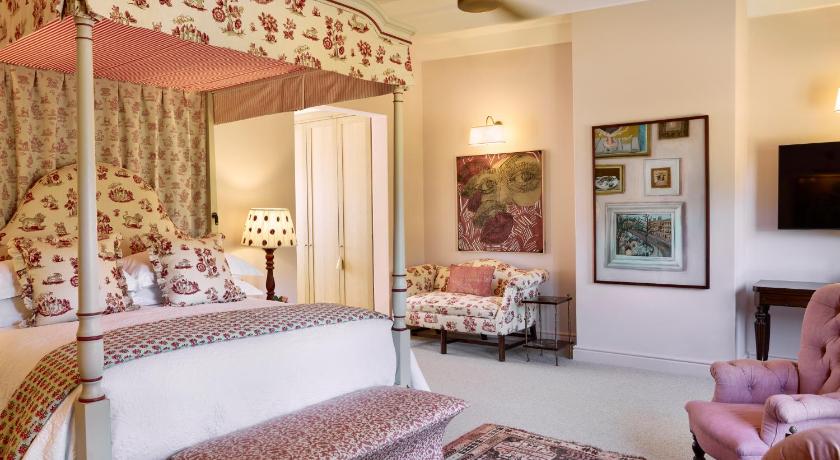 The Cape Chestnut Suite attēls 0
