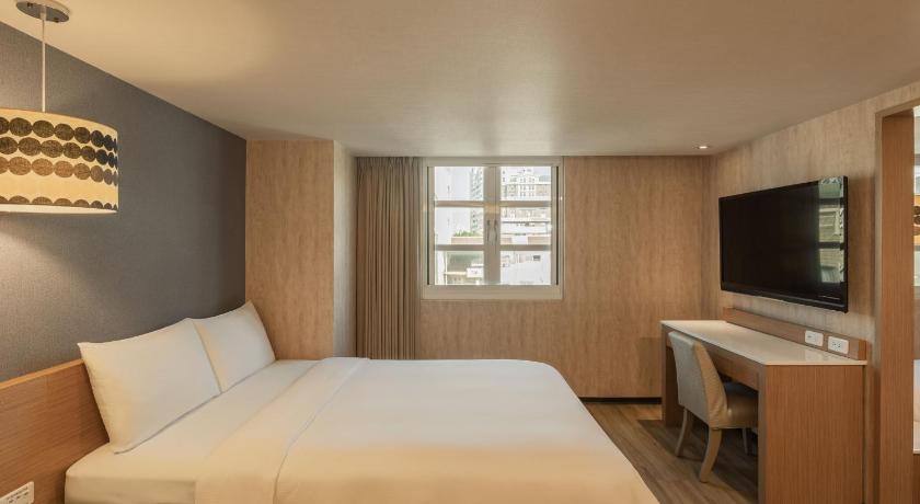 Image of Exquisite Triple Room 1