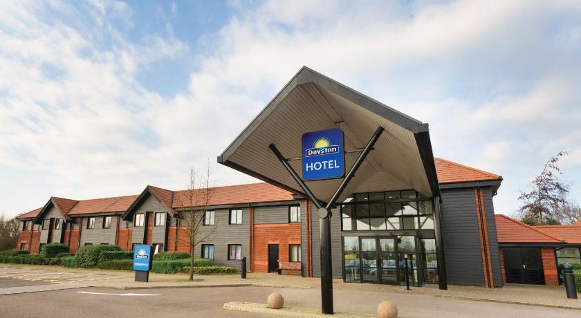 Days Inn by Wyndham Stevenage North