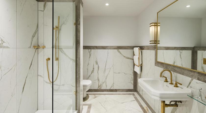 Image of Superior Room 2