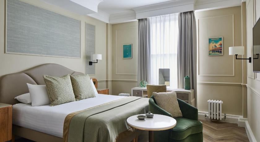 Image of Superior Room 1