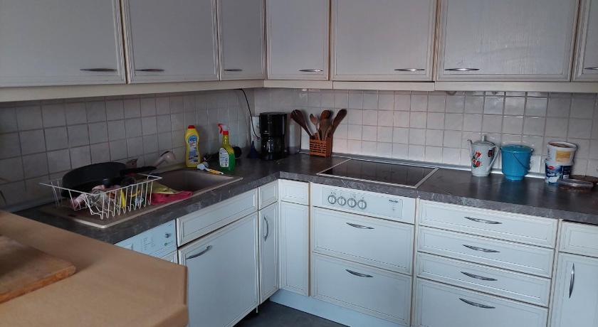 克林根堡 Monteurswohnung am Obstgarten 4星级 民宿 泳池