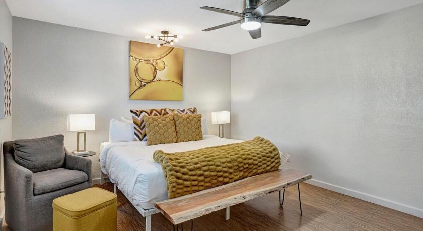 피닉스 (AZ) Poinsettia 2성급 숙소 스위트룸