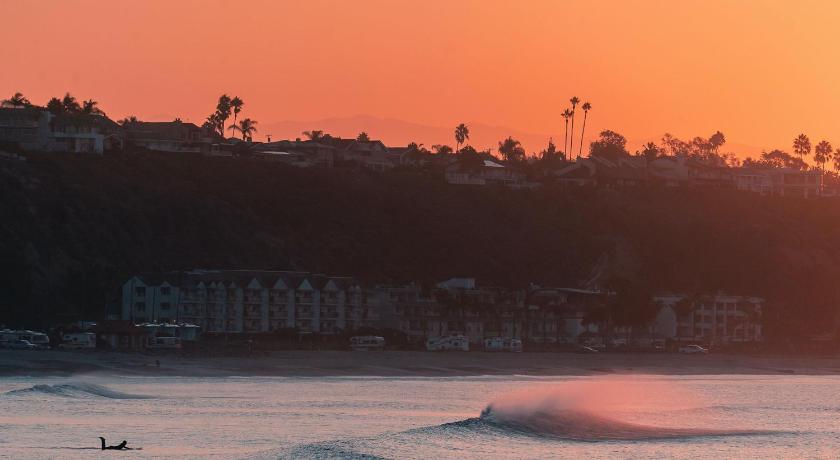 샌 클레멘테 (CA) West Coast Surf and Stay 숙소 레스토랑
